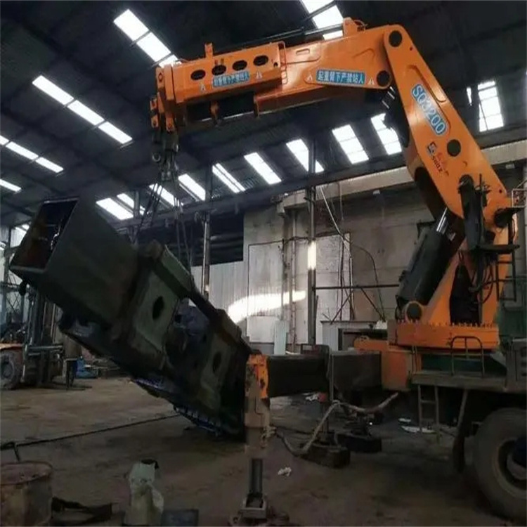 新华镇130吨折臂吊车出租吊机租赁附近电话