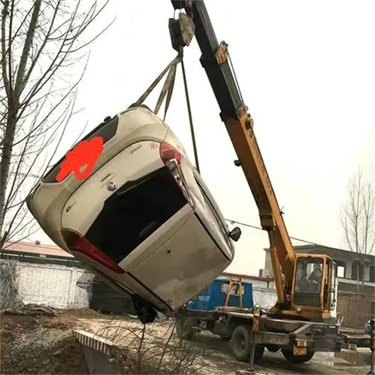 新华镇随时待命，吊车24小时道路救援服务全解析